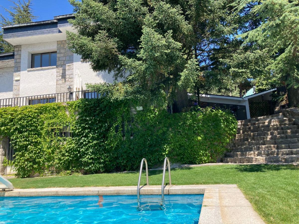 Los Cedros, Gran Chalet Con Piscina Y Apartamento En Navacerrada Villa Exterior foto