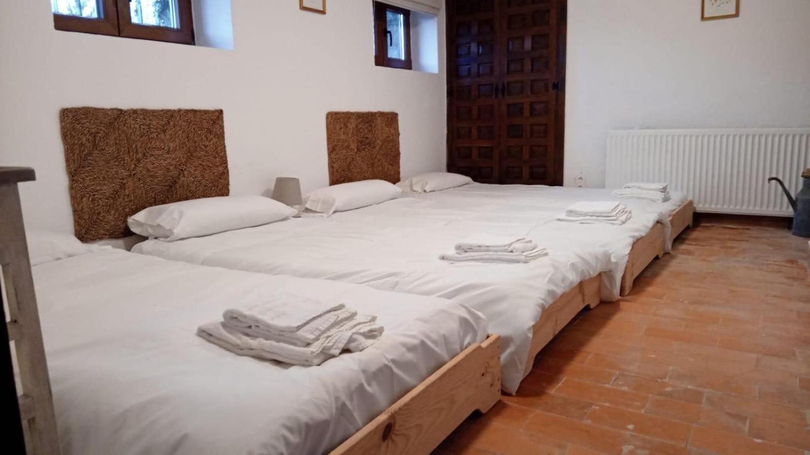 Los Cedros, Gran Chalet Con Piscina Y Apartamento En Navacerrada Exterior foto